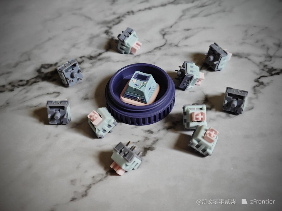 ZMKC x XCJZ Pocket Game Console Artisan Keycap - LUCY Edition